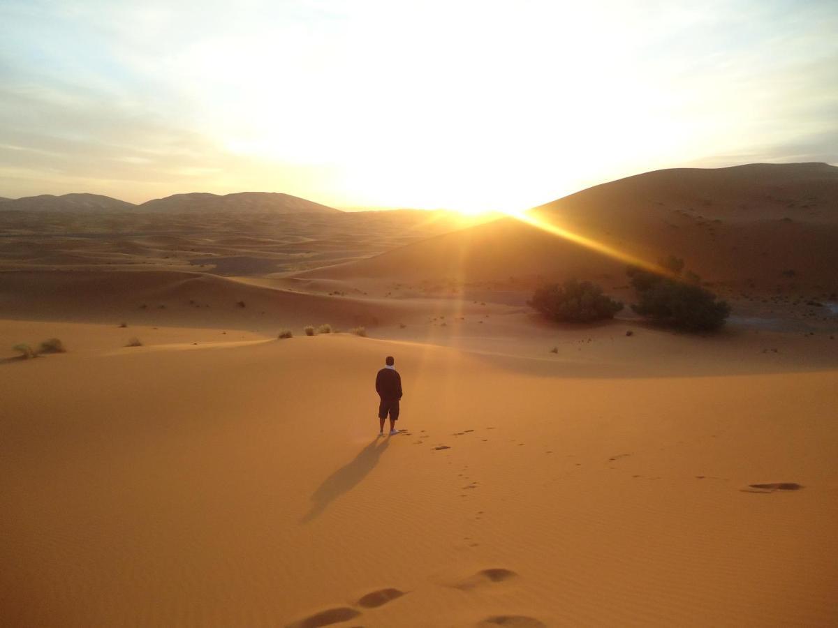 Les Roches Desert Camp Merzouga Exterior photo
